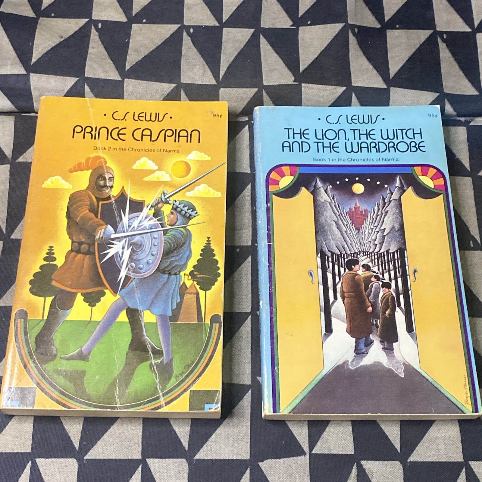 The Chronicles of Narnia Vintage Collier 1977 Box Set by C.S. Lewis Paperback