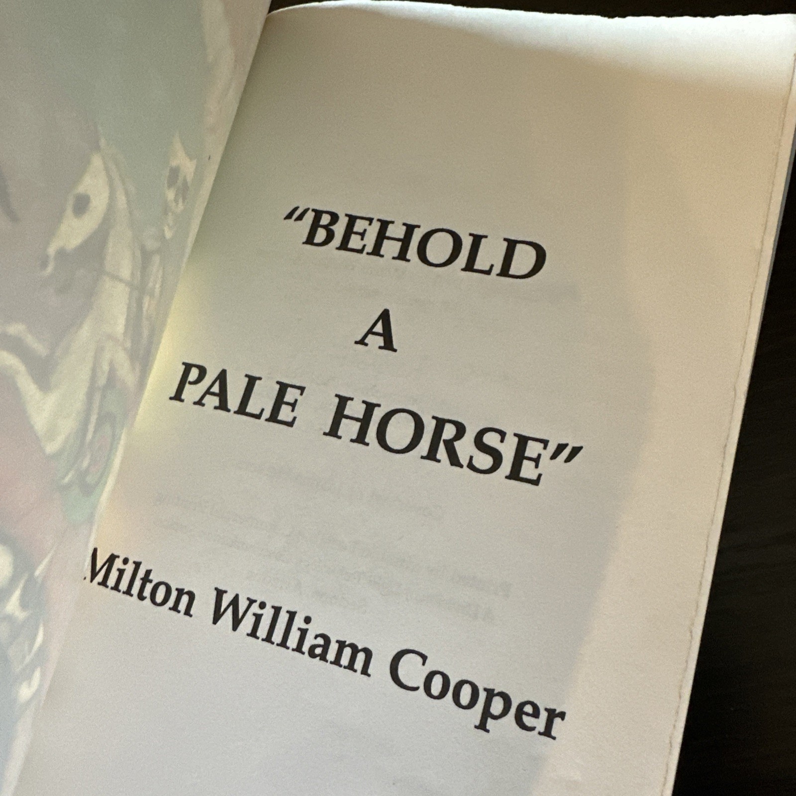 Behold a Pale Horse William Cooper Unrevised 1991 500p Protocols of Zion CFR NWO