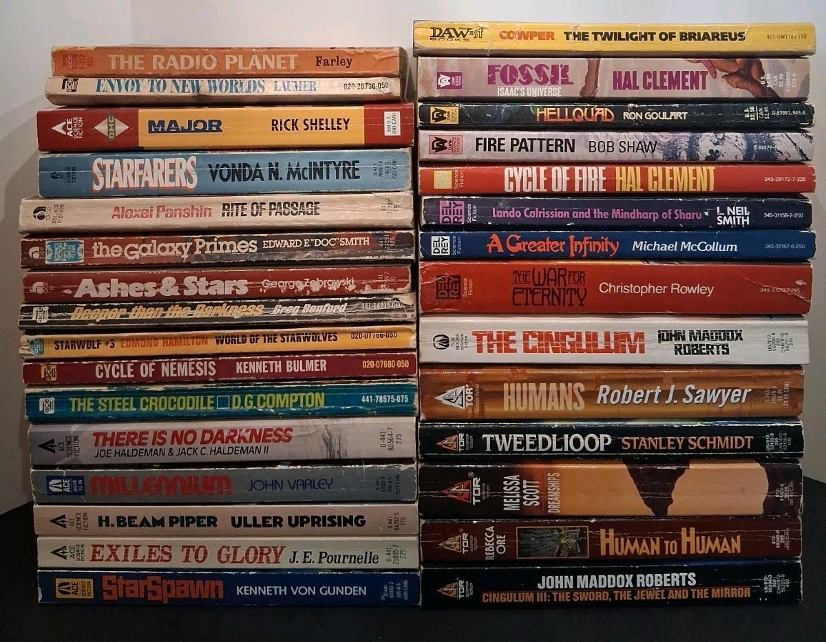 VTG Mixed Book Lot of 30 Fantasy Sci-fi: ACE Del Rey DAW Tor Publications *Good*