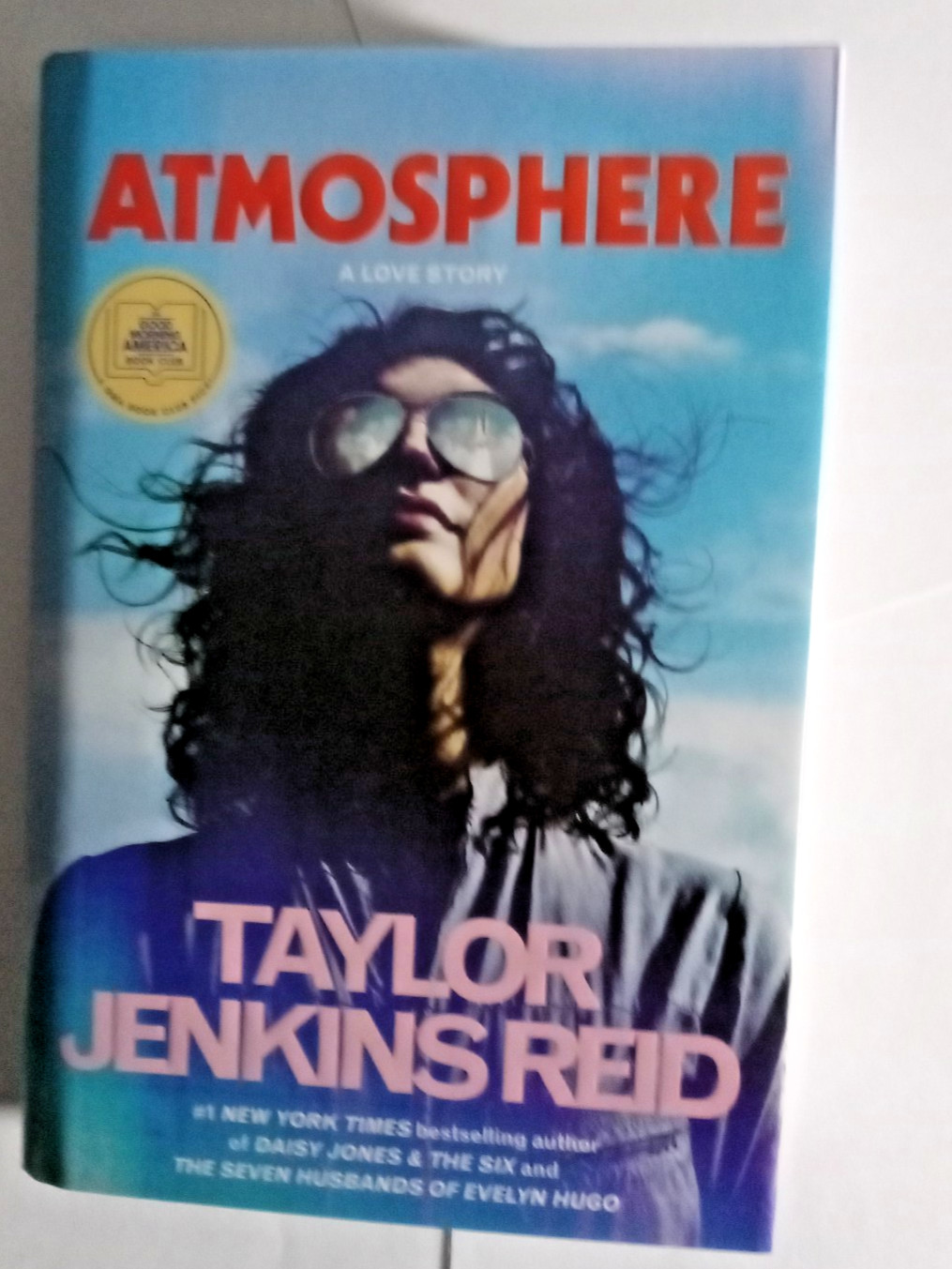 Atmosphere A GMA Book Club Pic – VERY GOOD