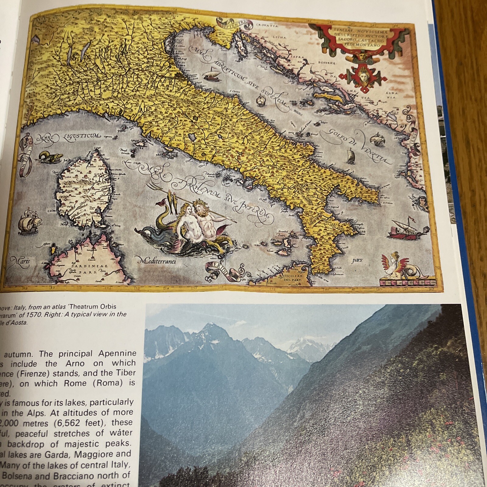 1983 Vintage The Golden Picture Atlas Hardcover 272 Pages