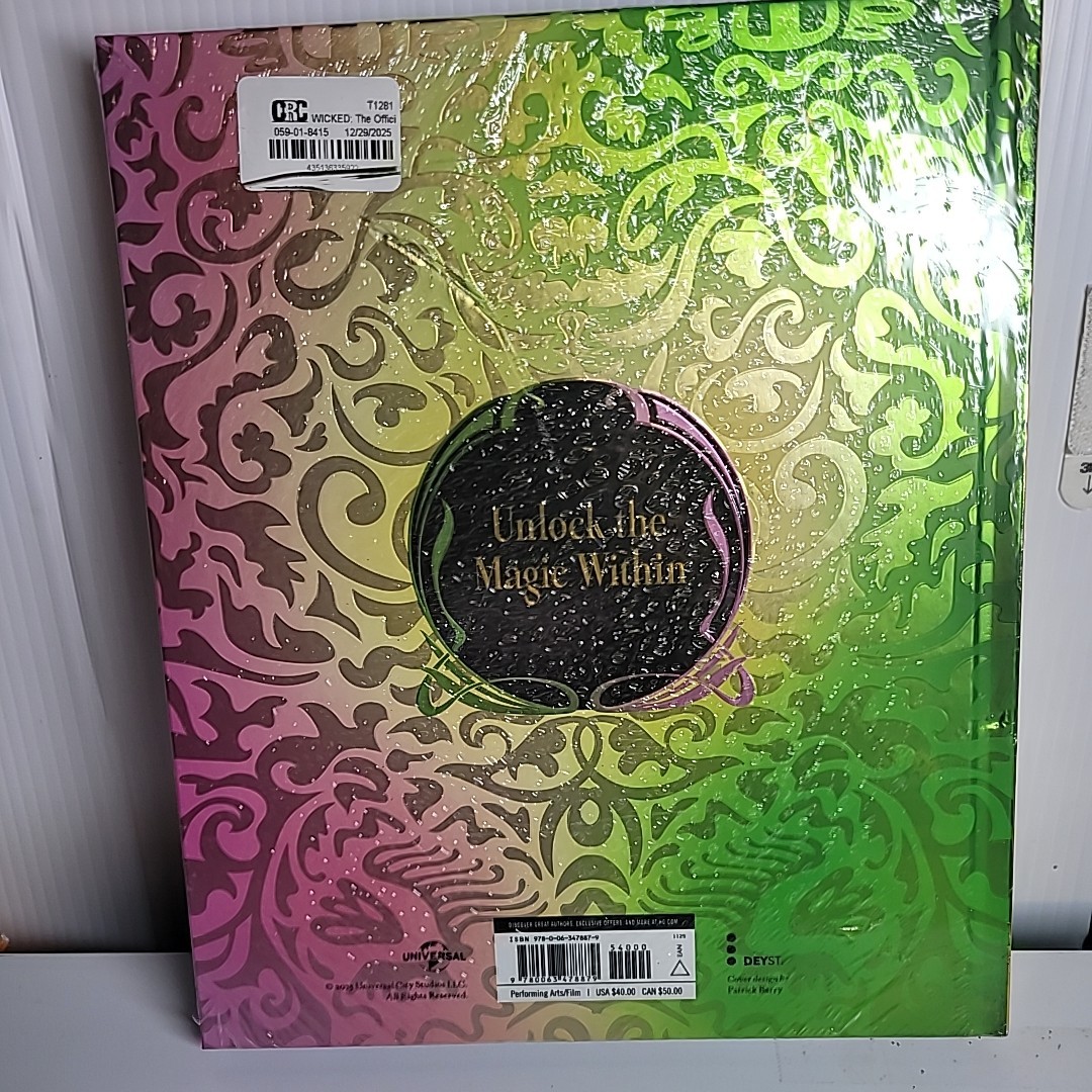 WICKED: The Official Visual Companion Target Exclusive (Hardcover) New in HAND!
