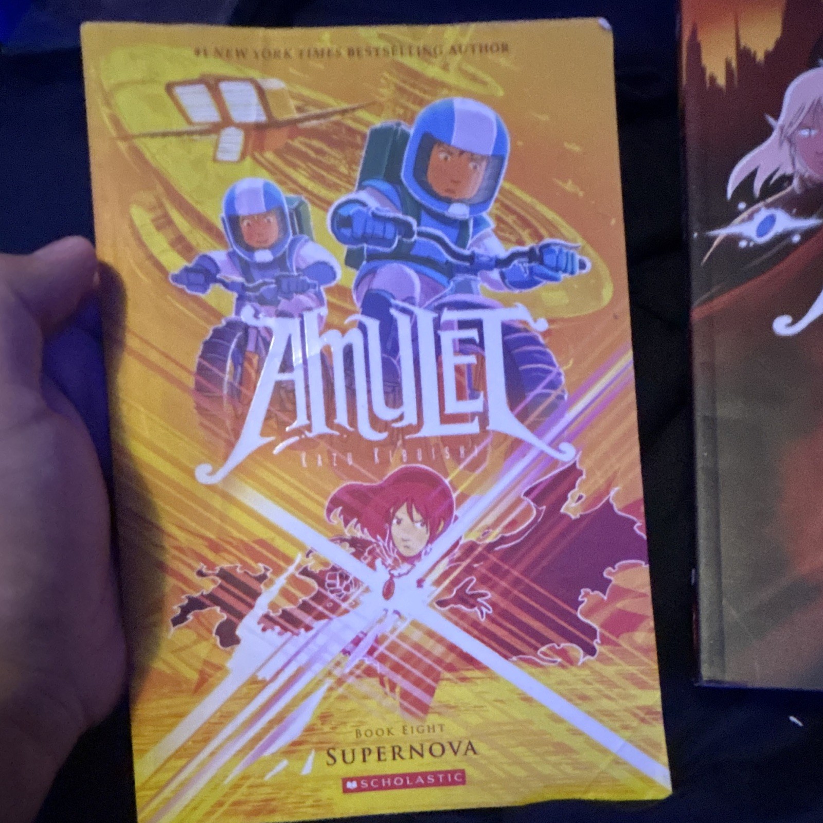 Amulet: Eight Book Collection Box Set Vol 1-8 Illustrated Kazu Kibuishi