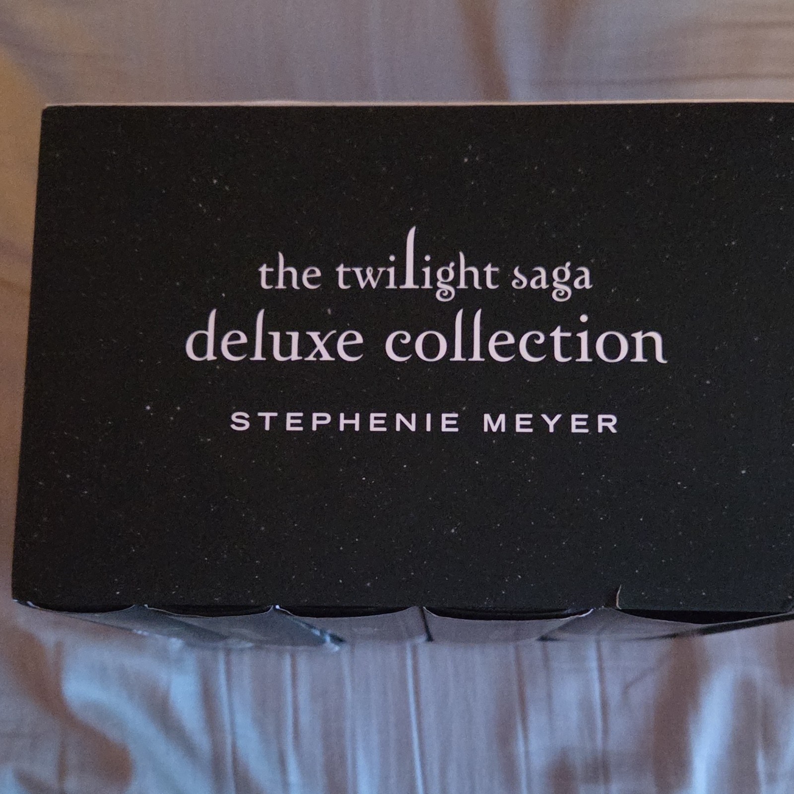Stephenie Meyer Twilight Saga Deluxe Hardcover Collection Box Set 2025