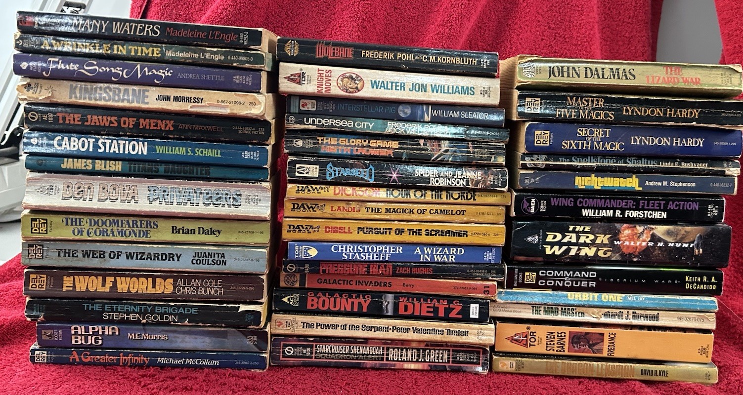 Mixed Lot of 41 Vintage Science Fiction Sci-Fi Fantasy Paperbacks