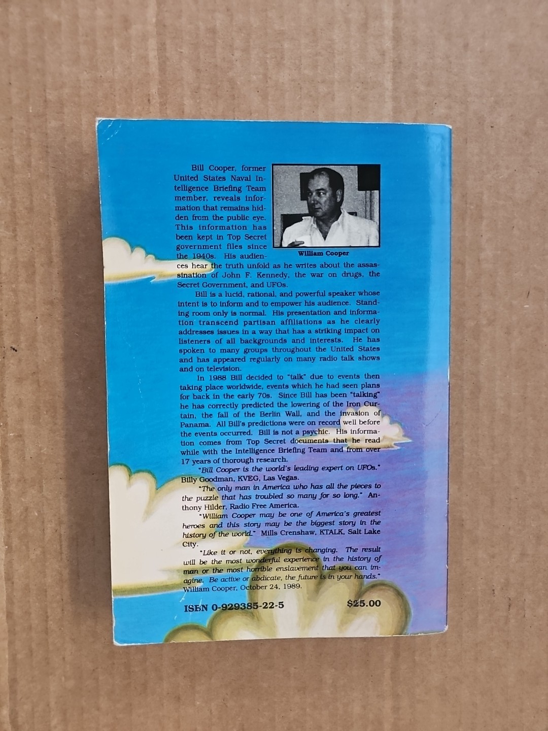Behold a Pale Horse William Cooper 1991 500 Unrevised Protocols of Z CFR Foldout