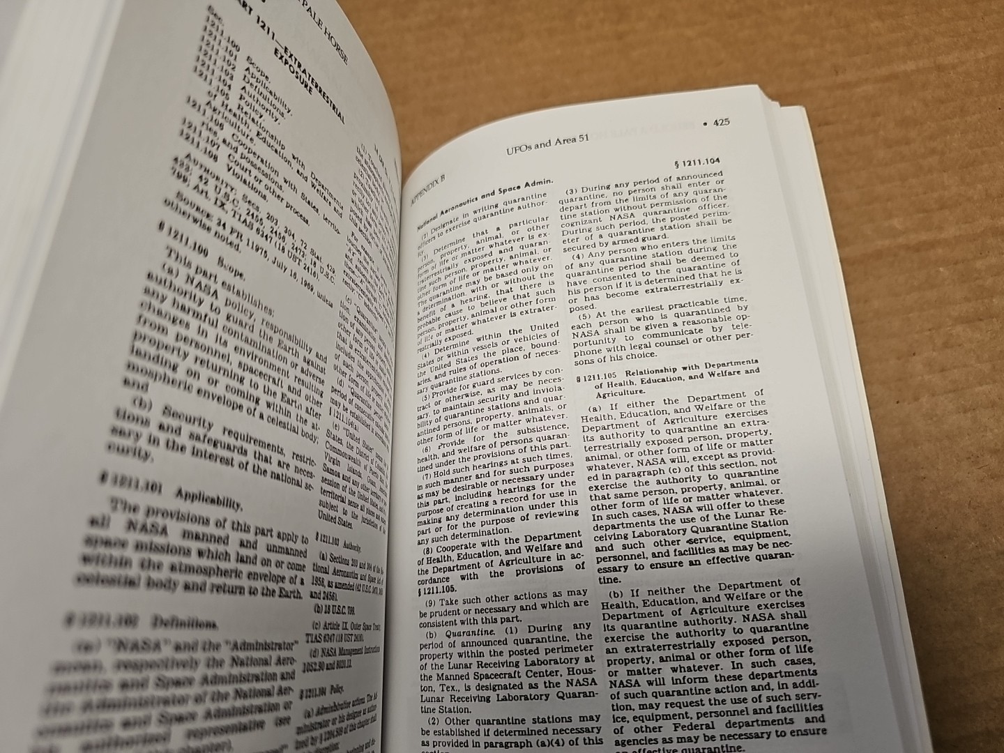 Behold a Pale Horse William Cooper 1991 500 Unrevised Protocols of Z CFR Foldout