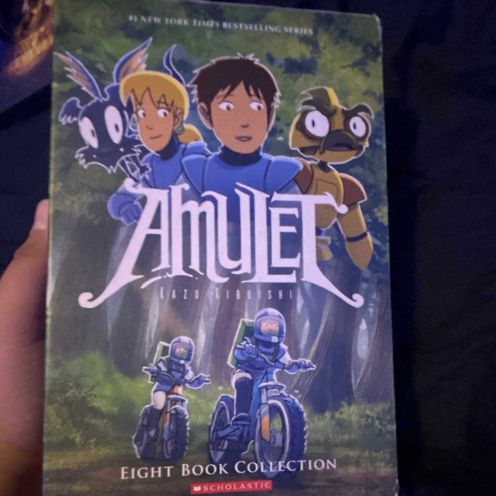 Amulet: Eight Book Collection Box Set Vol 1-8 Illustrated Kazu Kibuishi