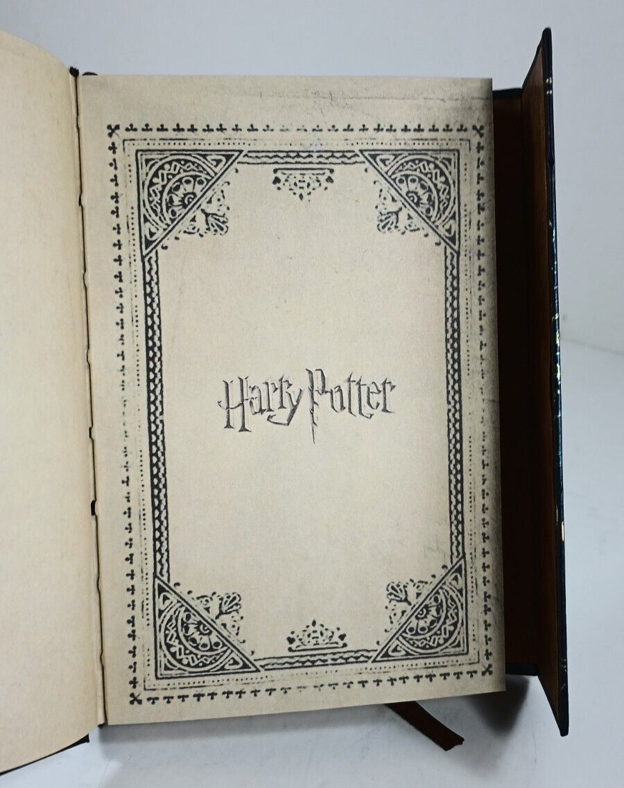Harry Potter Monthly Weekly Planner Diary Journal 4.25 x 6.5 in Book New