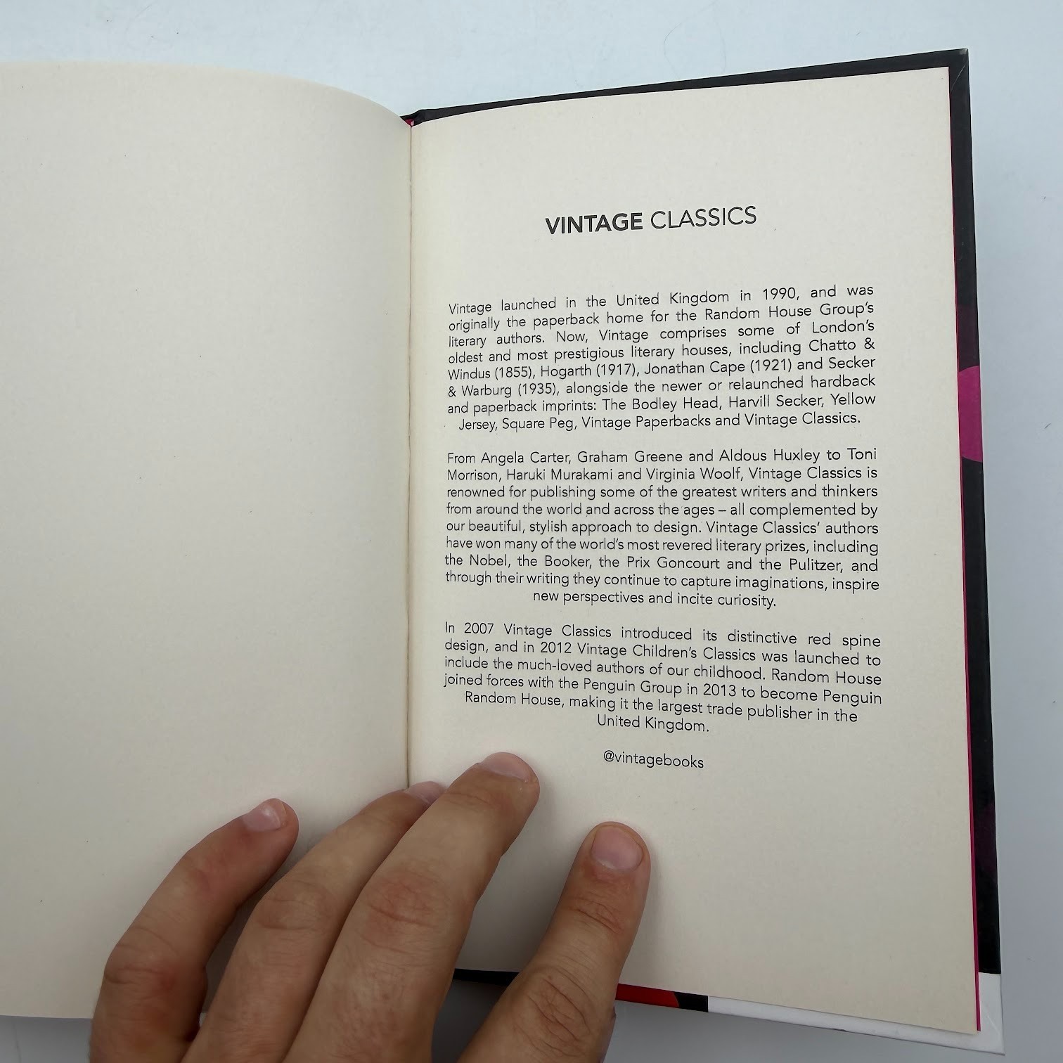 After Dark: Murakami’s Atmospheric Masterpiece Murakami Collectible Classics HC