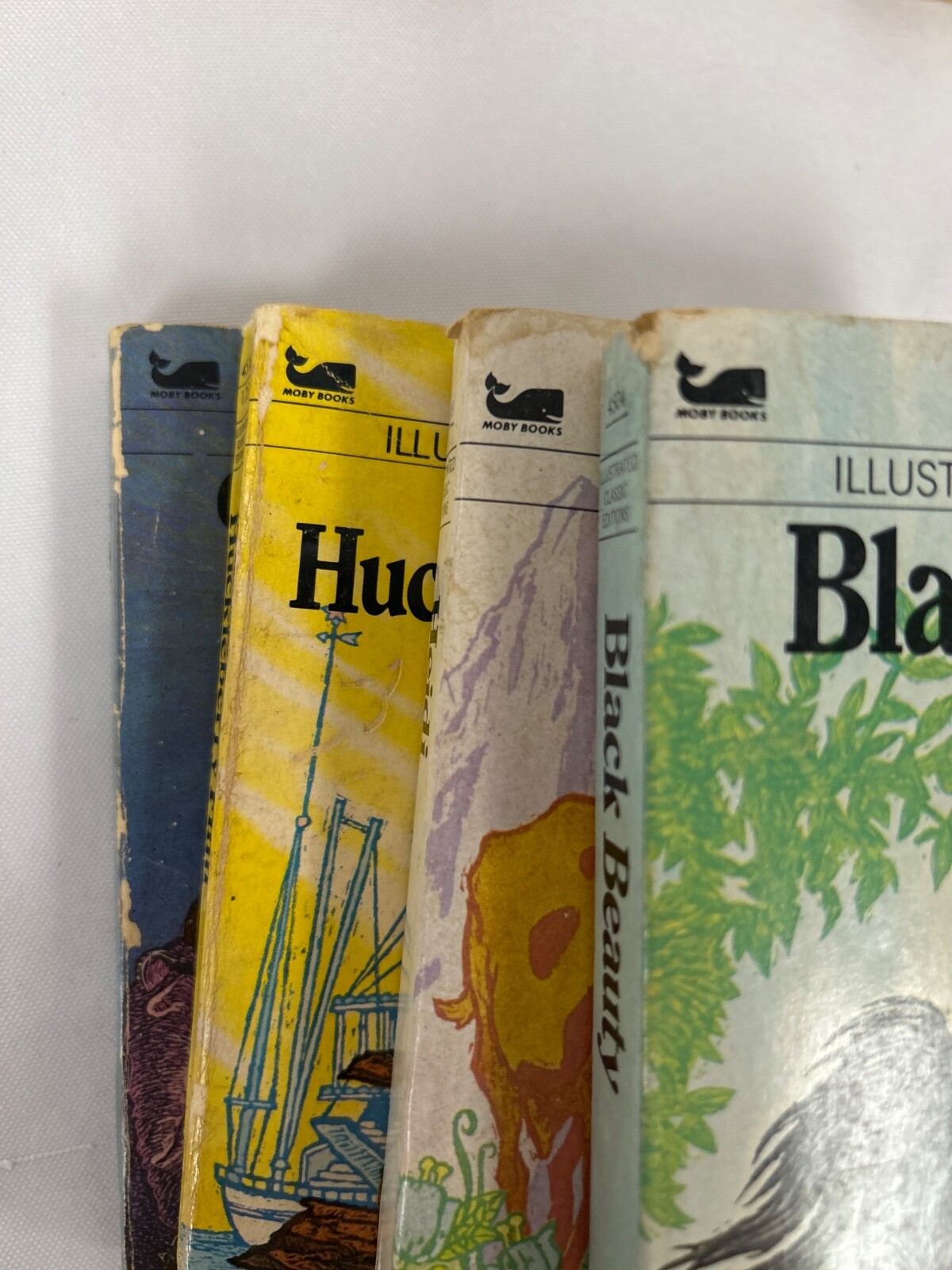 Moby Books Illustrated Classic Editions Mini Paperback Books Lot of 22