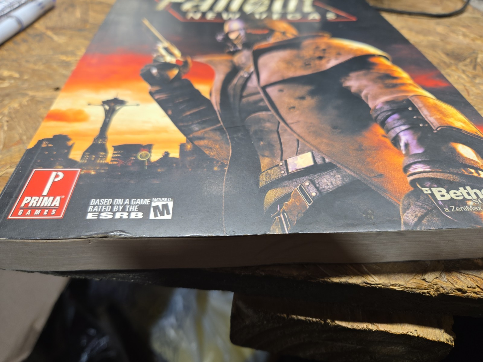 Fallout: New Vegas Official Game Guide by Prima Games Paperback 2010