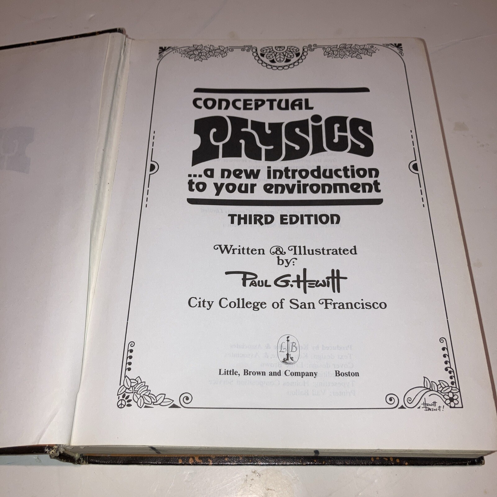 vintage 1977 Conceptual Physics Paul G. Hewitt third edition hardcover