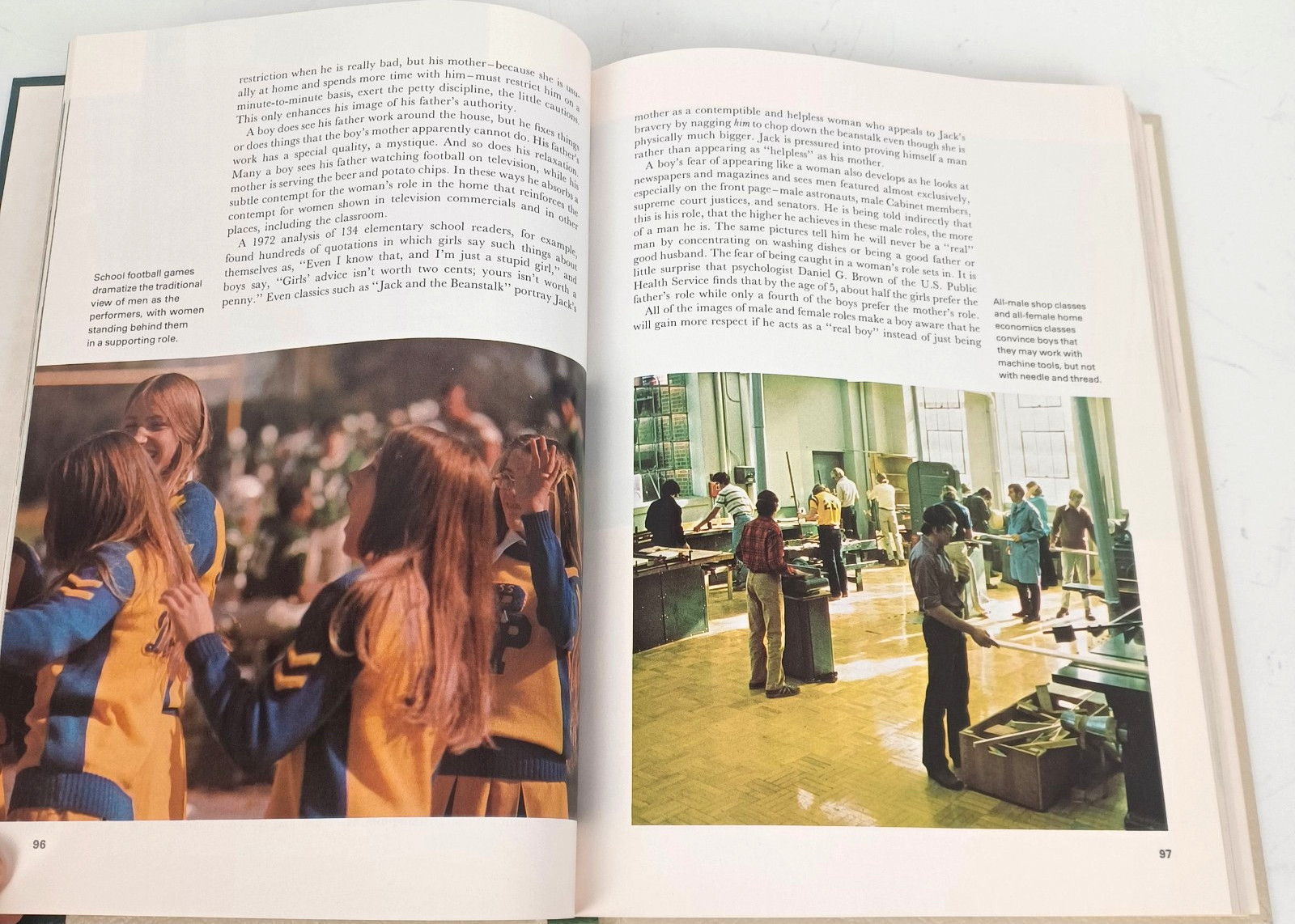 Vtg The World Book Yearbook 1974 Review of Events of 1973 Hard Cover 608 Pages