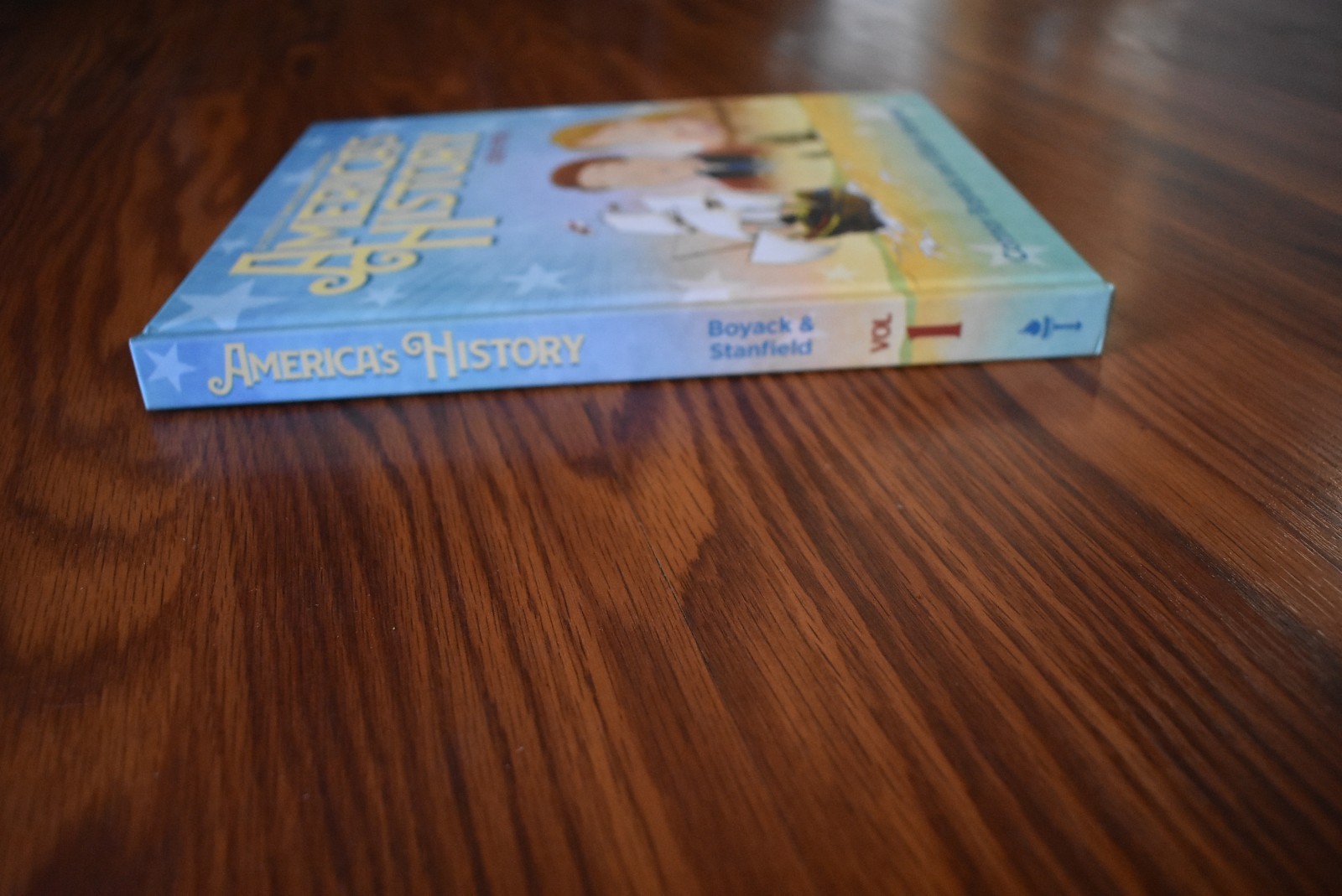 America’s History: A Tuttle Twins Series of Stories – Volume 1 (1215-1776)