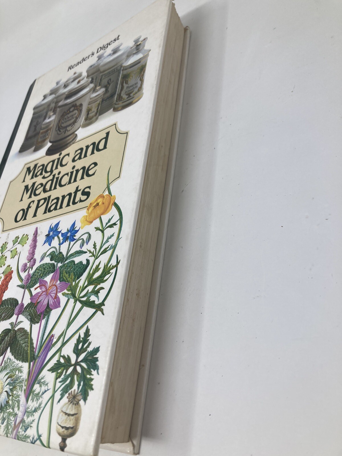 Reader’s Digest Magic and Medicine of Plants HB -1988- 464 pages-GOOD