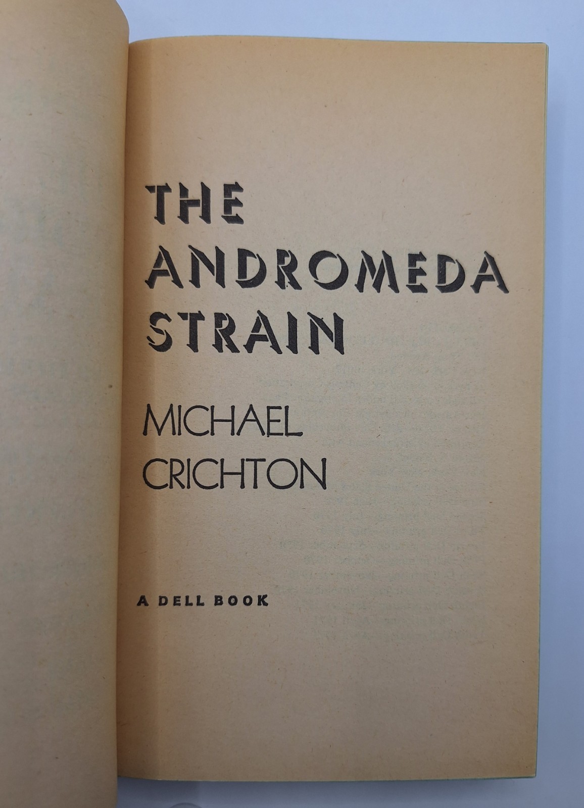 The Andromeda Strain by Michael Crichton (1971, Paperback) Unread Copy NEW/NOS