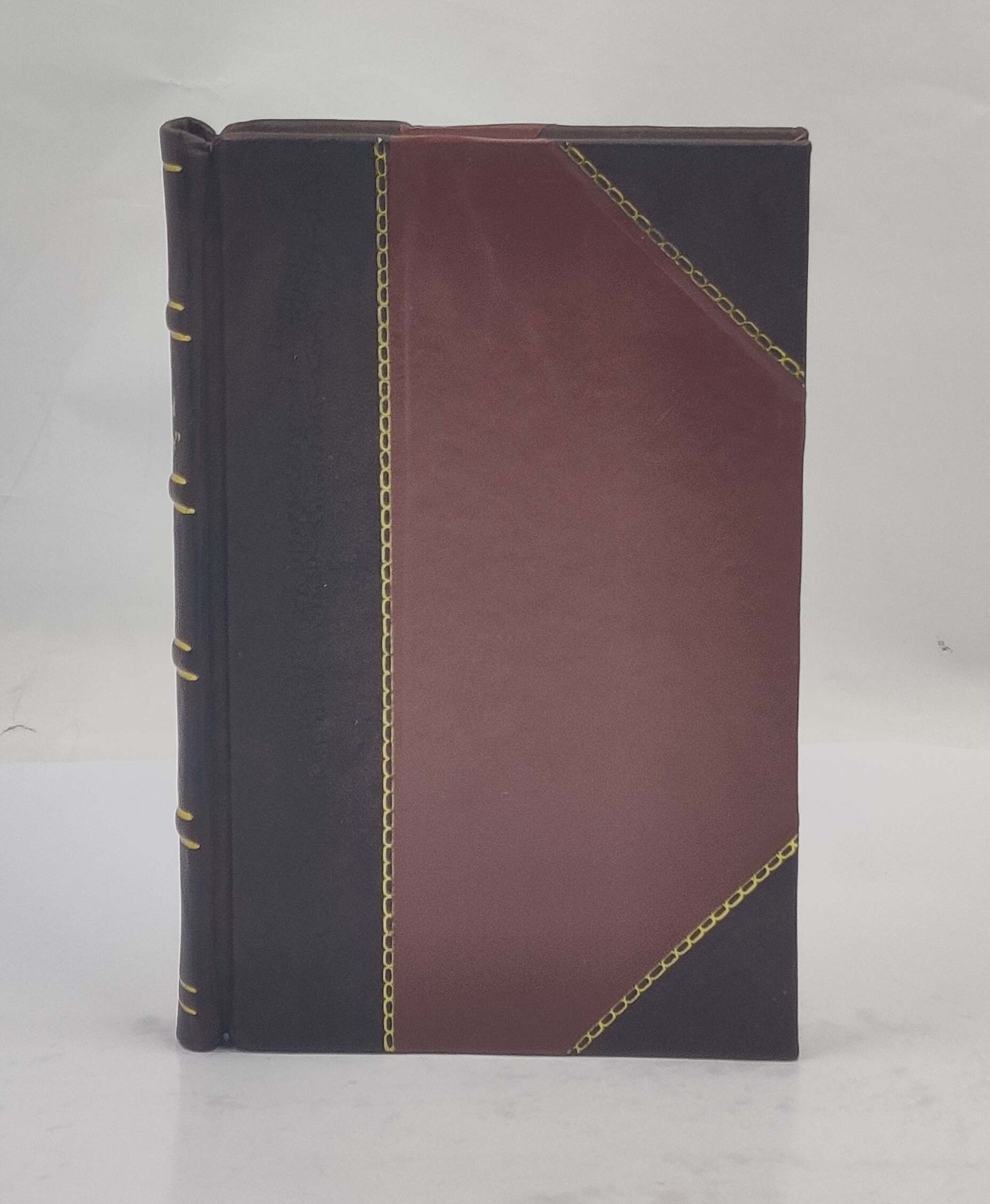The “Grand grimore” 1910 [Leather Crafted]