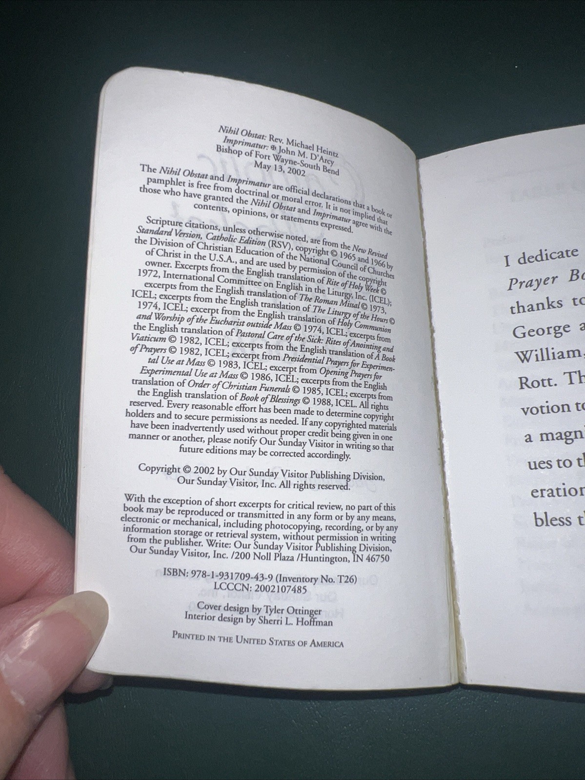 Vintage 2002 EUC Catholic Pocket Prayer Book, Jacqueline Lindsey, 272 Pages