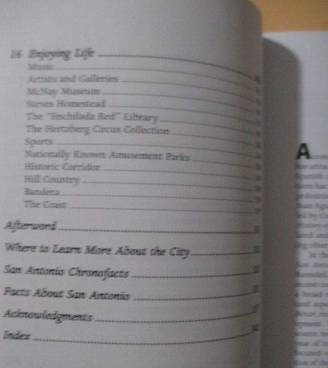 San Antonio The Enchanted City By Jennings PAPERBACK BOOK 367 Pages 1998