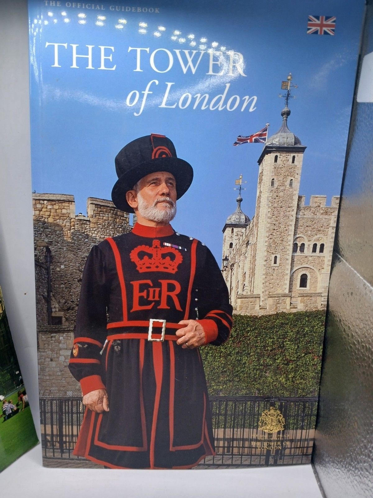 Lot Of 3 Tour Travel Guide Books United Kingdom London Scene, 2 Tower of London