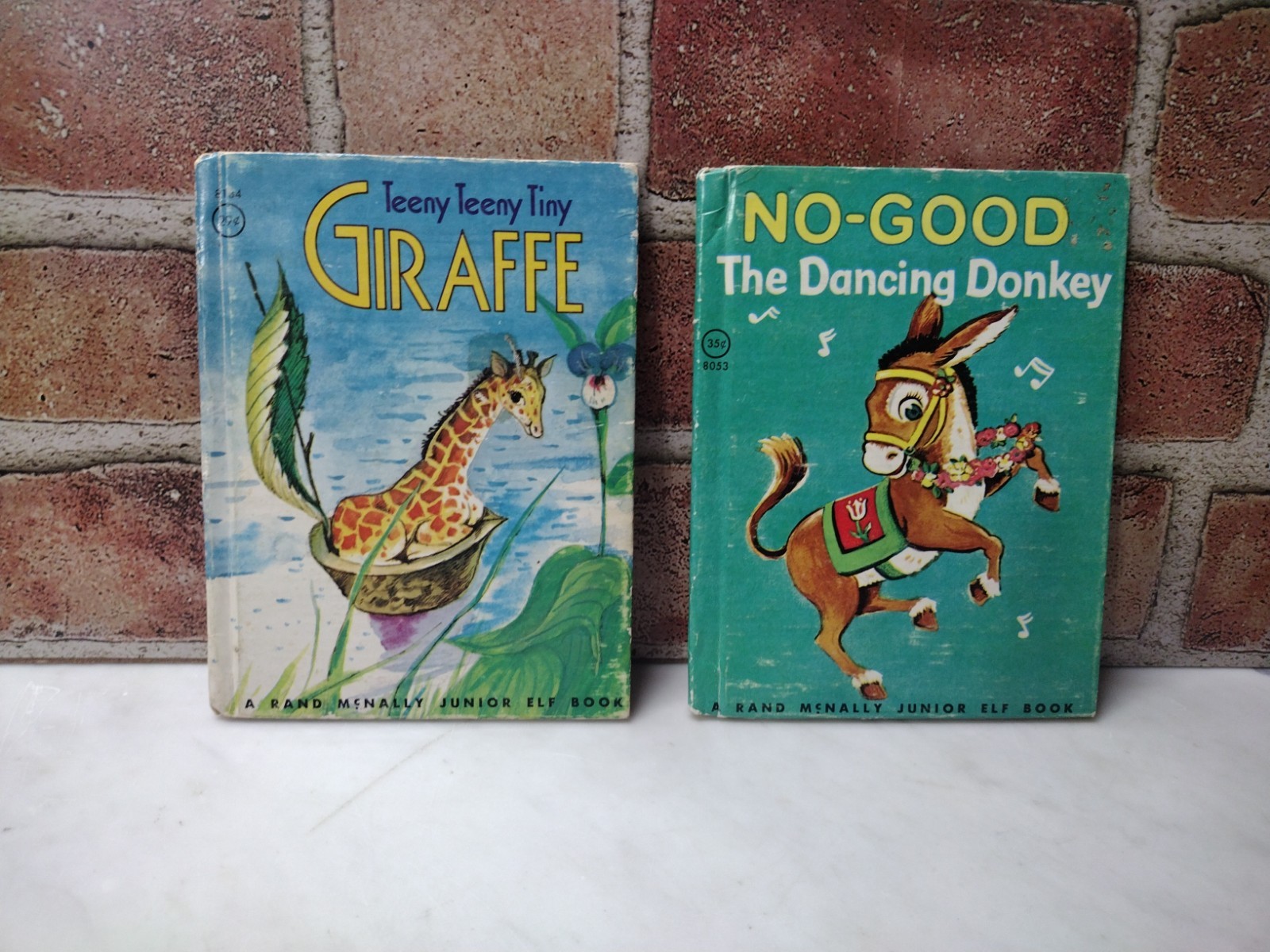 Lot of 6 – Vintage Mini Hardcover Children’s Books – Pete’s Dragon/Tom & Jerry +