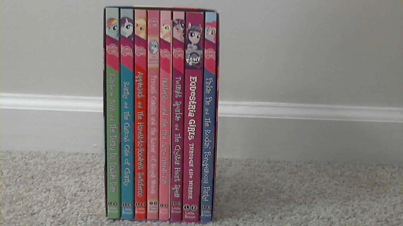 My Little Pony : The Friendship Collection Box Set (Paperback, 8 Book Boxed Set)