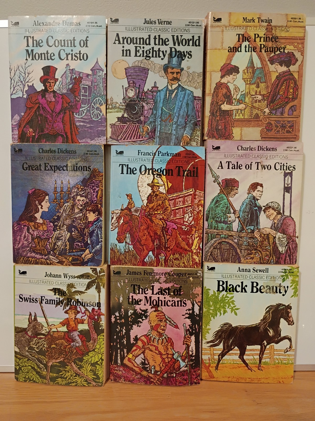 Lot Of 9 Vintage Moby Books Illustrated Classic Editions Mini Paperbacks