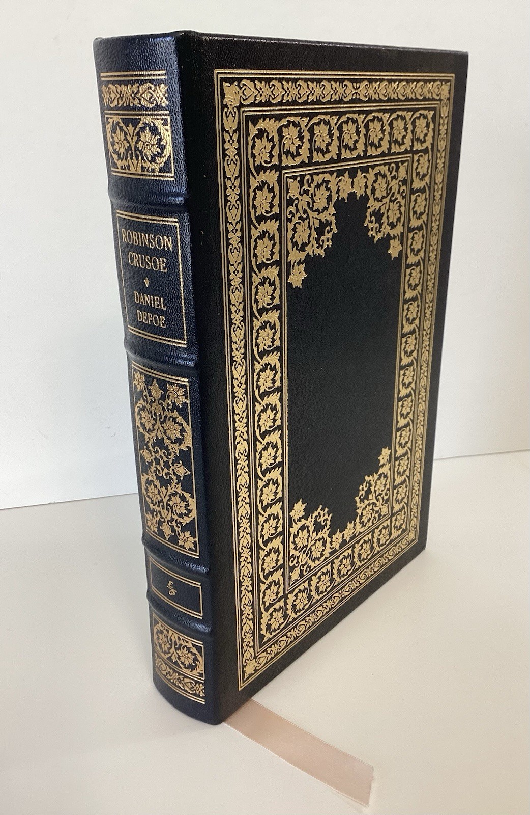 Robinson Crusoe Daniel Defoe Easton Press Collector’s Edition Leatherbound Book