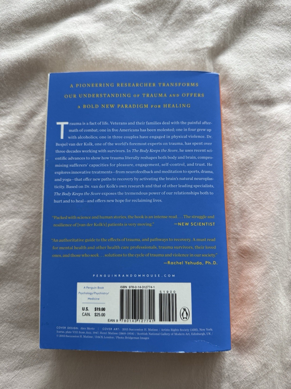 Bessel van der Kolk M.D. The Body Keeps the Score: Healing Trauma Trade PB 2015