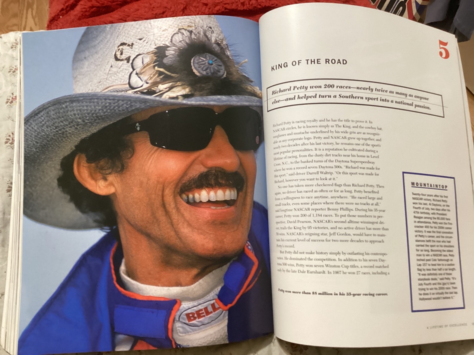 SPORTS ILLUSTRATED GREATEST FEATS,UNFORGETTABLE ACCOMPLISHMENTS,174 PAGES/NO PH