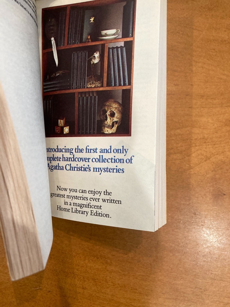 Lot 41 VTG AGATHA CHRISTIE PB Mysteries