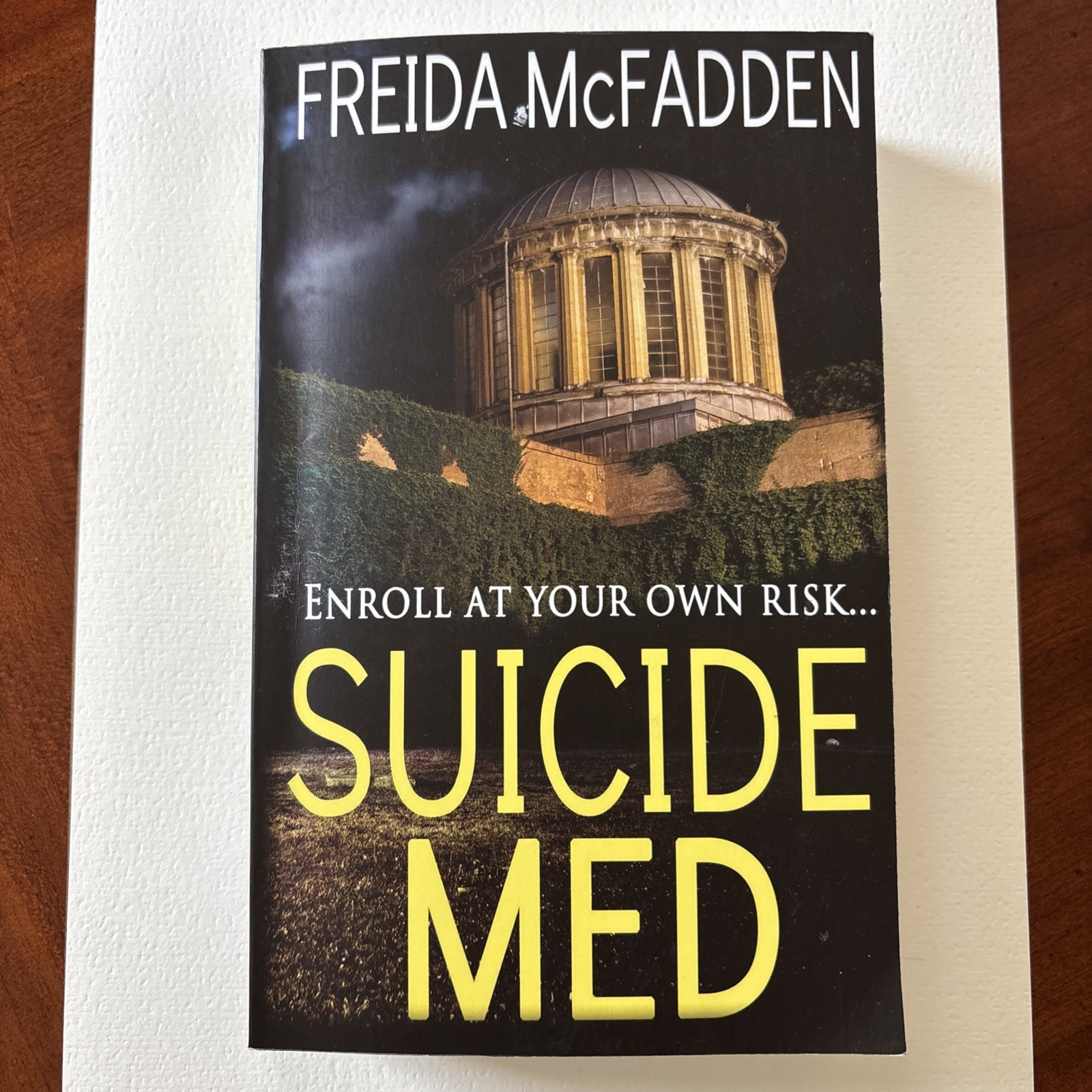 OUT OF PRINT RARE Suicide Med by Freida McFadden 2014 G2U