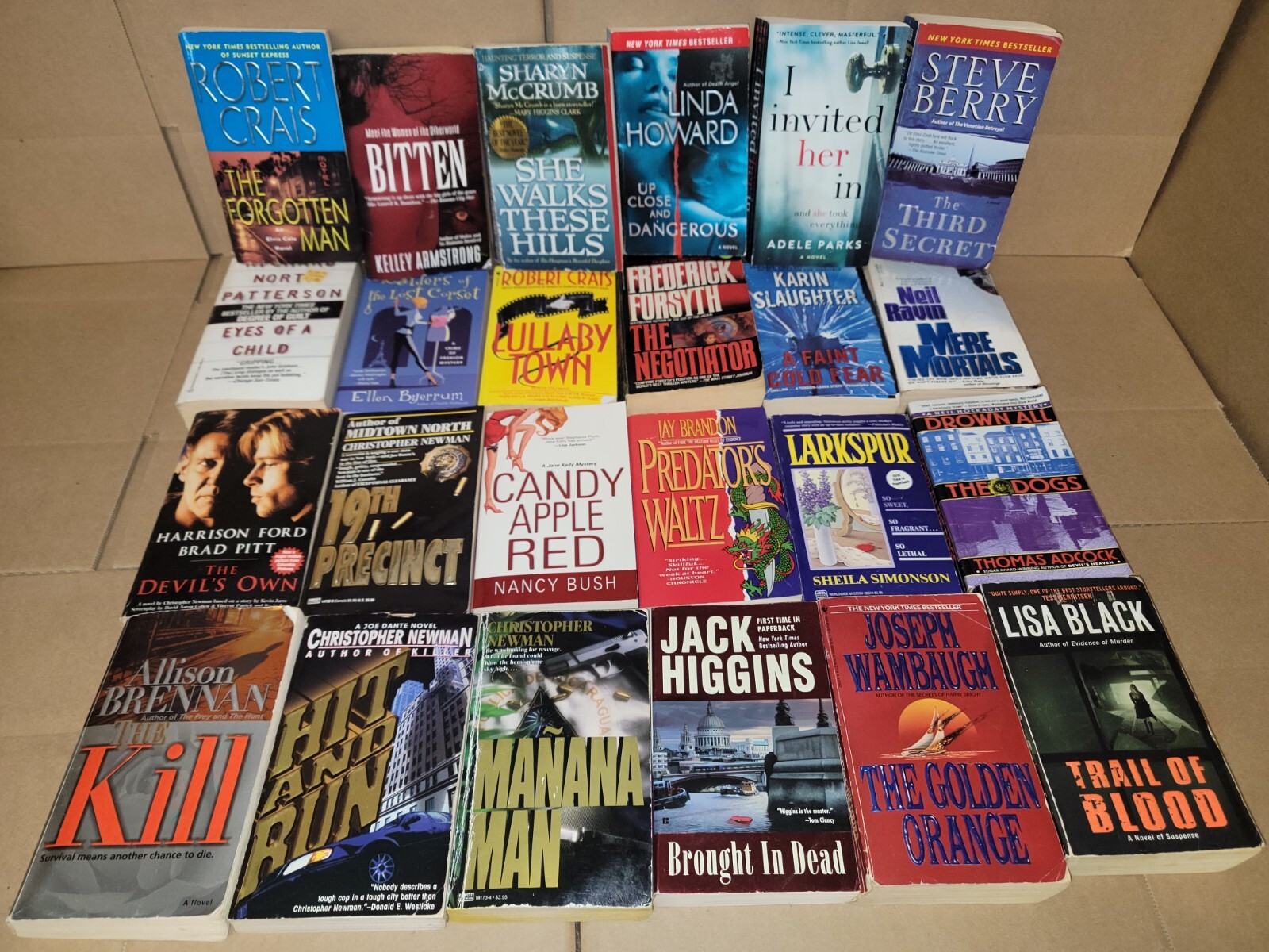 Lot of 100 Mystery Thriller Suspense Fiction Paperback Books RANDOM*MIX UNSORTED