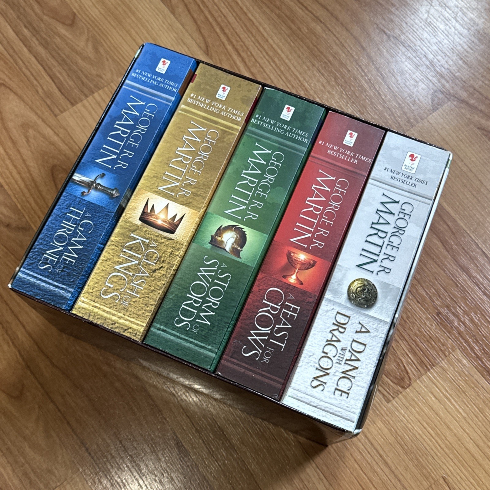 A Game Of Thrones: A Song Of Ice and Fire 5 Book, Box Set, by George R.R.Martin