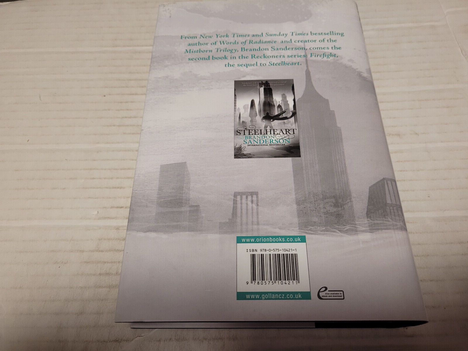 Firefight by Brandon Sanderson (2015, Hardcover) FIRST PRINT UNITED KINGDOM