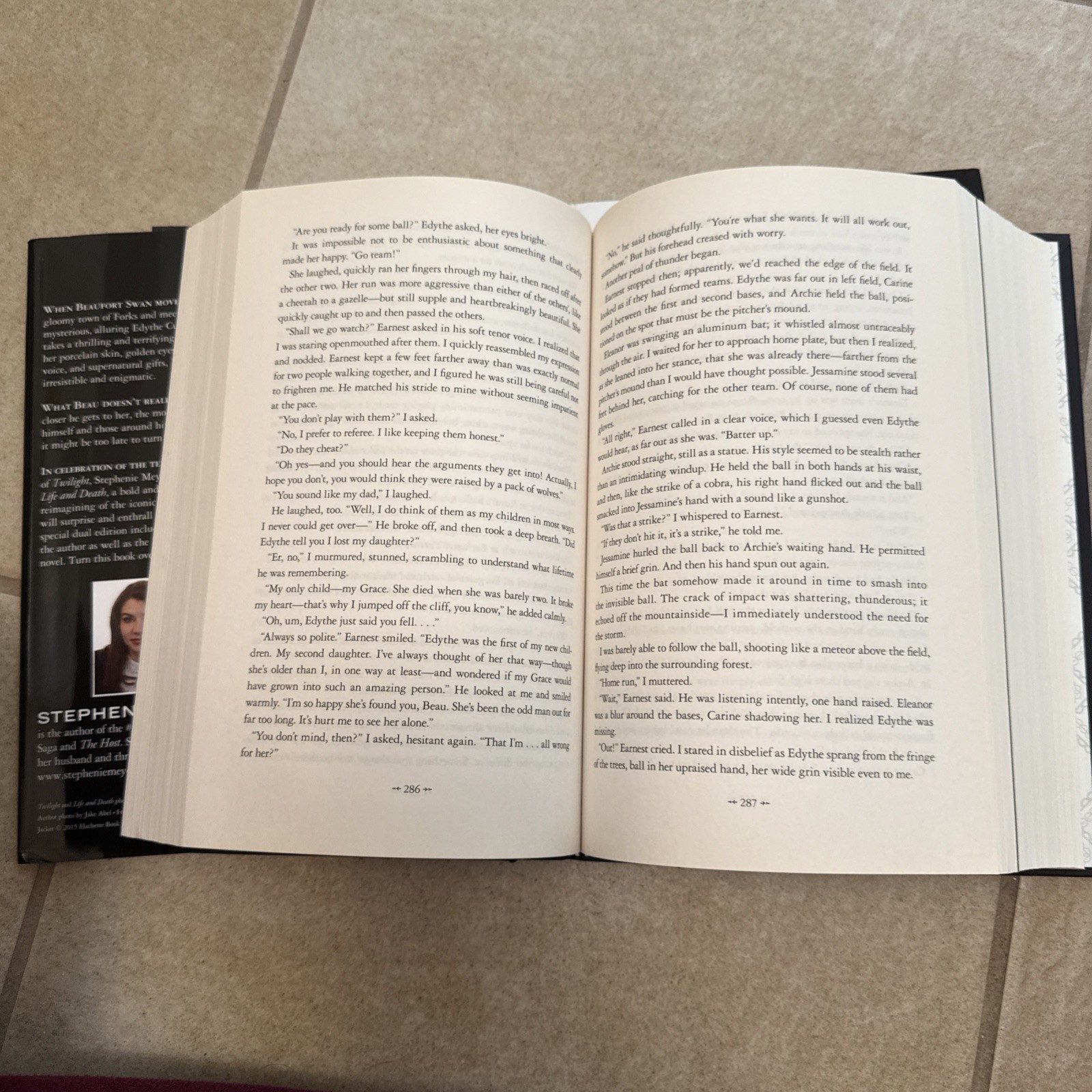 Twilight Tenth Anniversary/Life and Death Dual Ed by Meyer, Stephenie Hardback