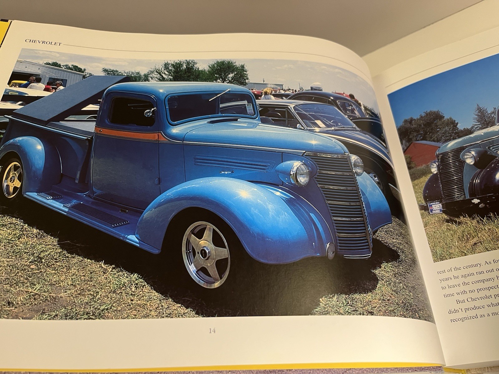 The Ultimate Encyclopedia of Pickups by Peter Henshaw 2005 Hardcover 448 Pages