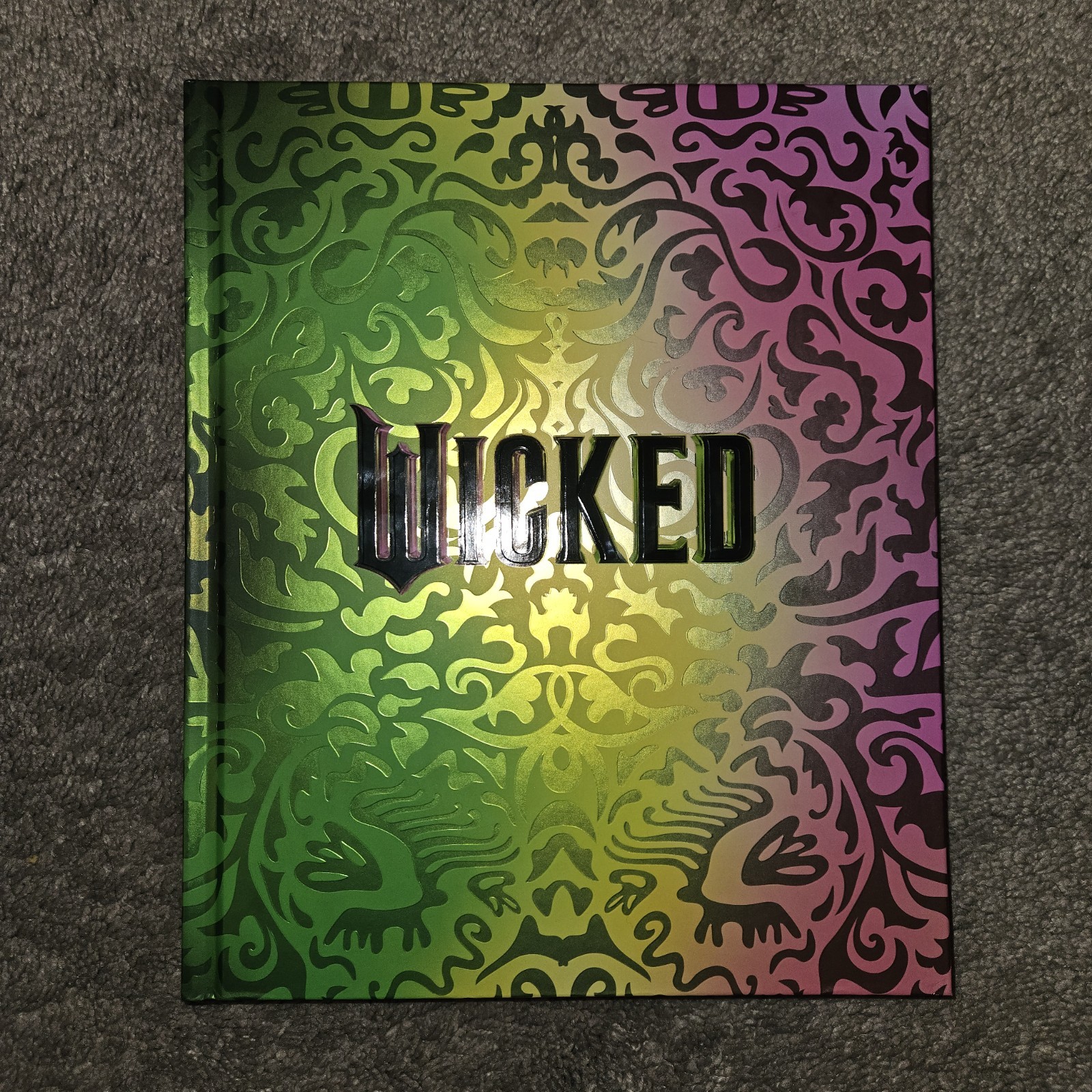 WICKED: The Official Visual Companion – New
