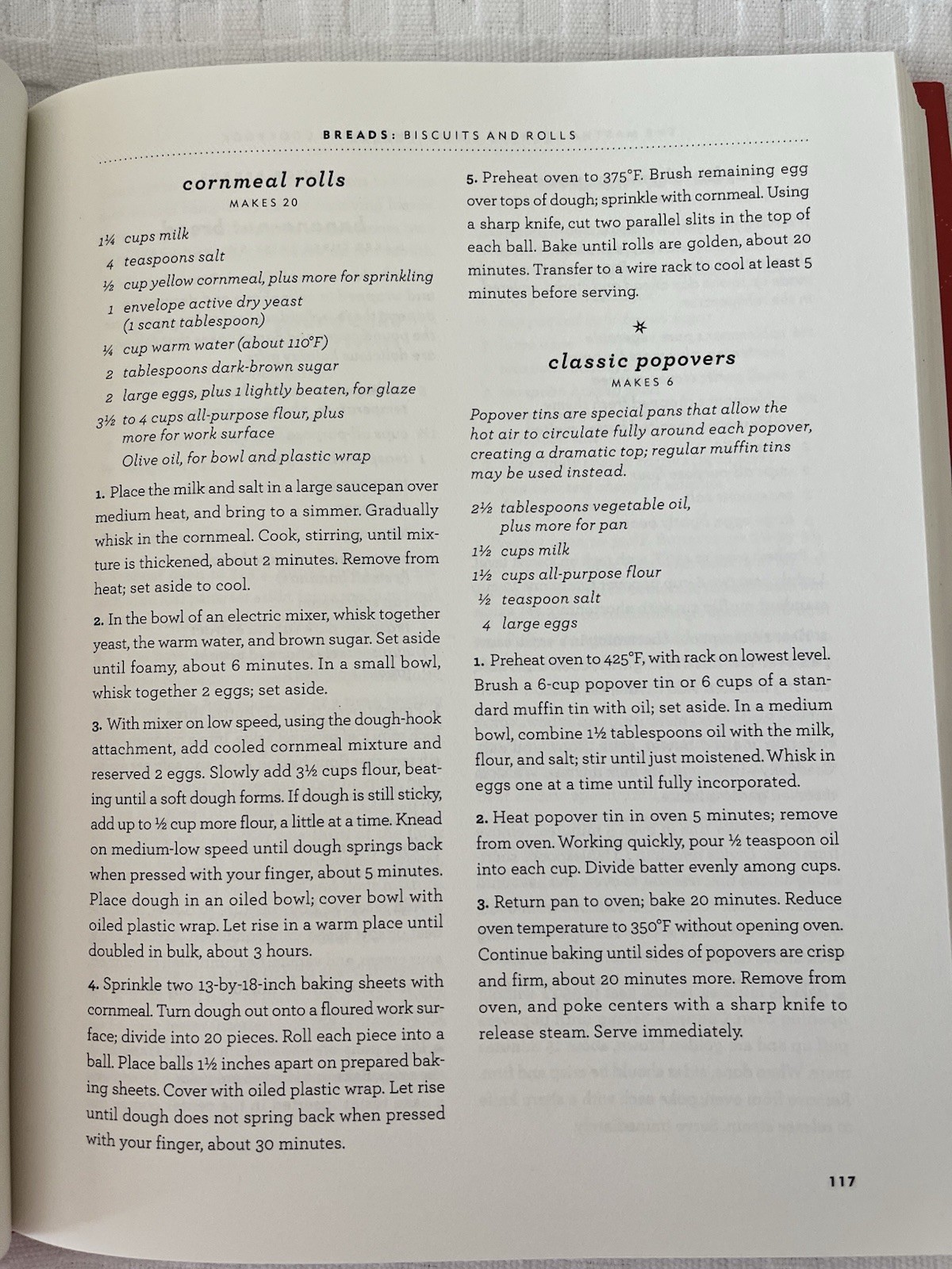 The Martha Stewart Living Christmas Cookbook: A Collection of Favorite Recipes