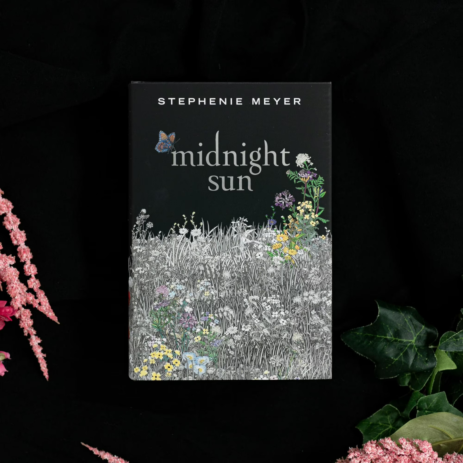 Hot Deal! The Twilight Saga Deluxe Hardcover Collection Hardcover