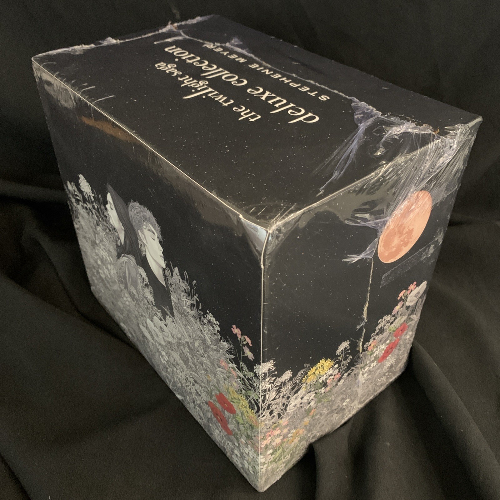 NEW SEALED! FRESH! CLEAN! Twilight Saga Deluxe Hardcover Box Set Stephenie Meyer