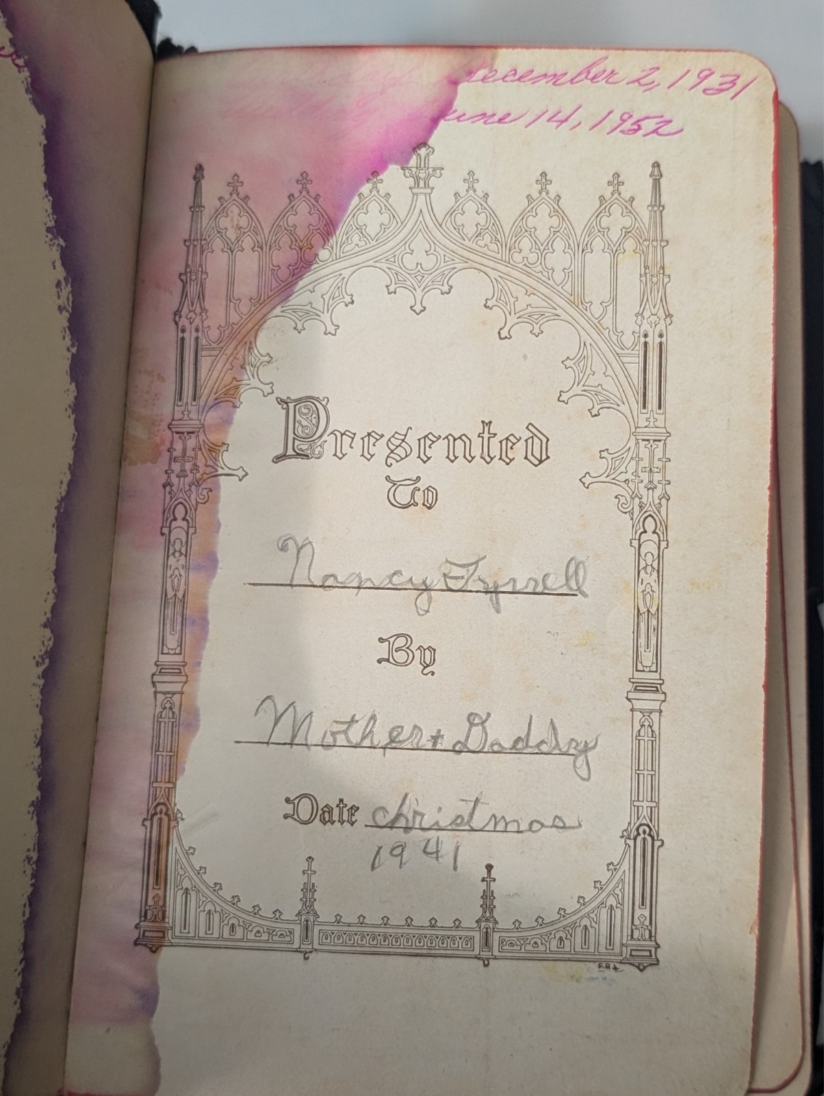 Vintage Holy Bible Illustrated With the Words of Christ Printed in Red (1940’s)