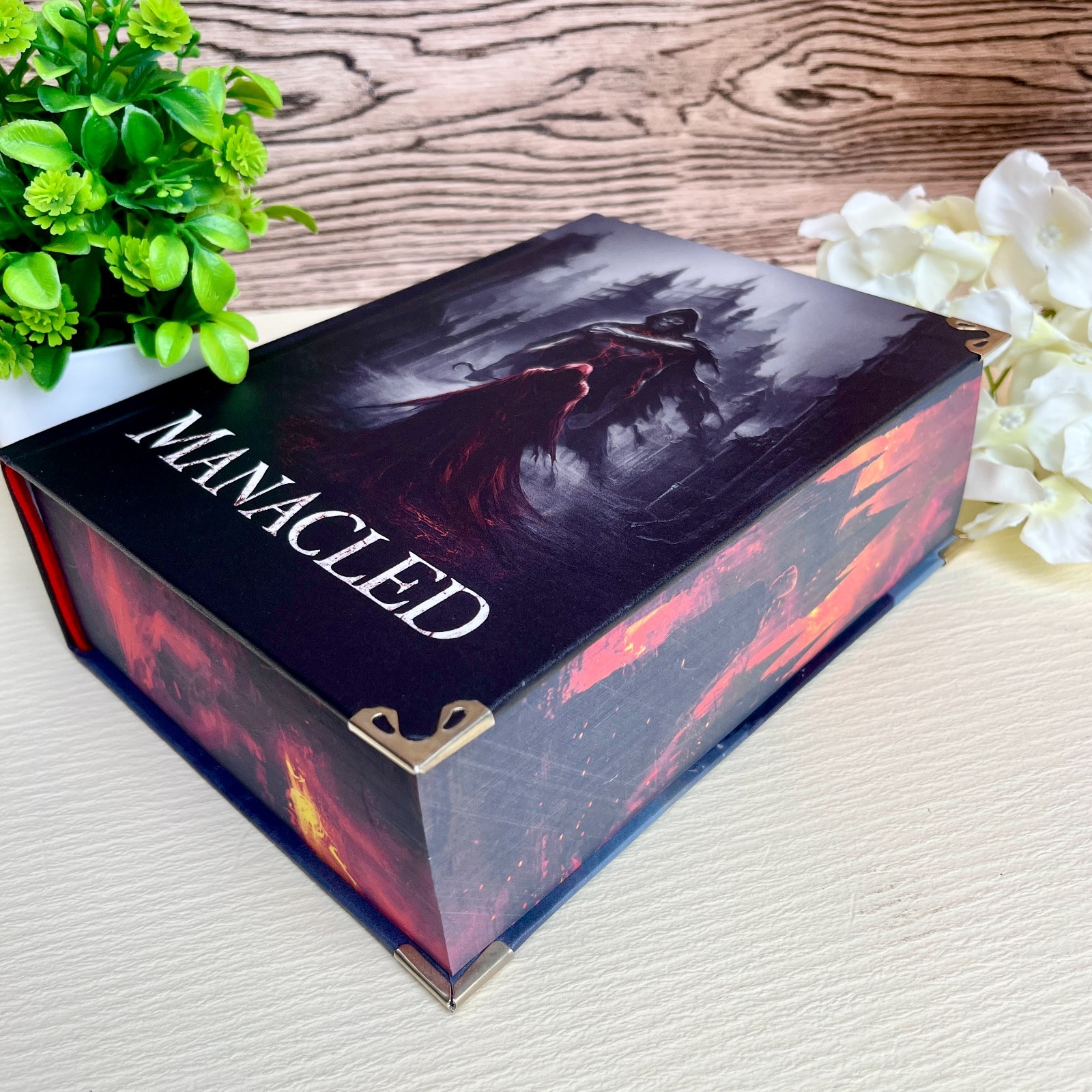 Manacled Hardcover Special Edition SenLinYu Sprayed Edges Collector Edition