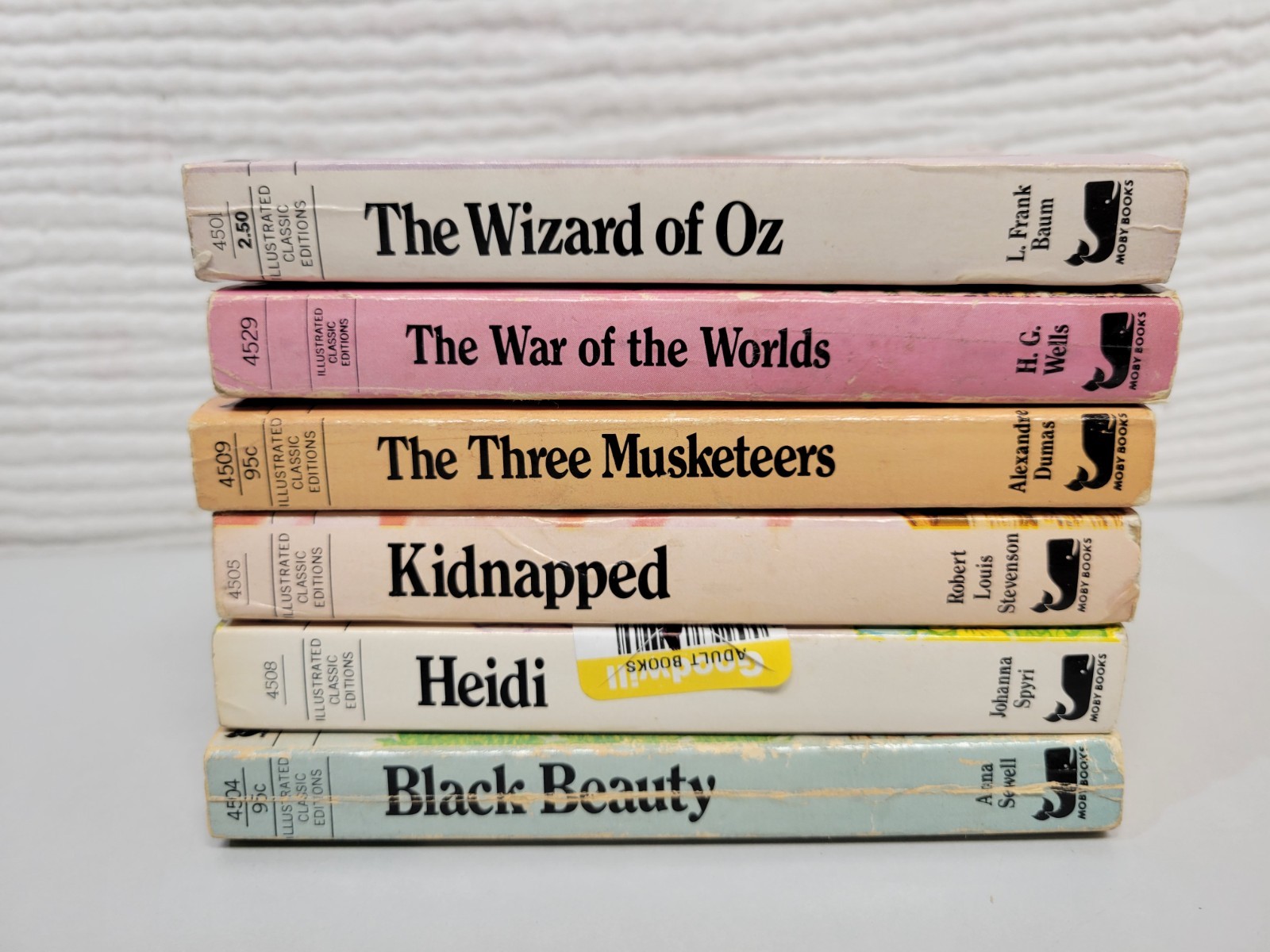 Lot of 6 Vintage Moby Books Illustrated Classic Editions Mini Paperback Books