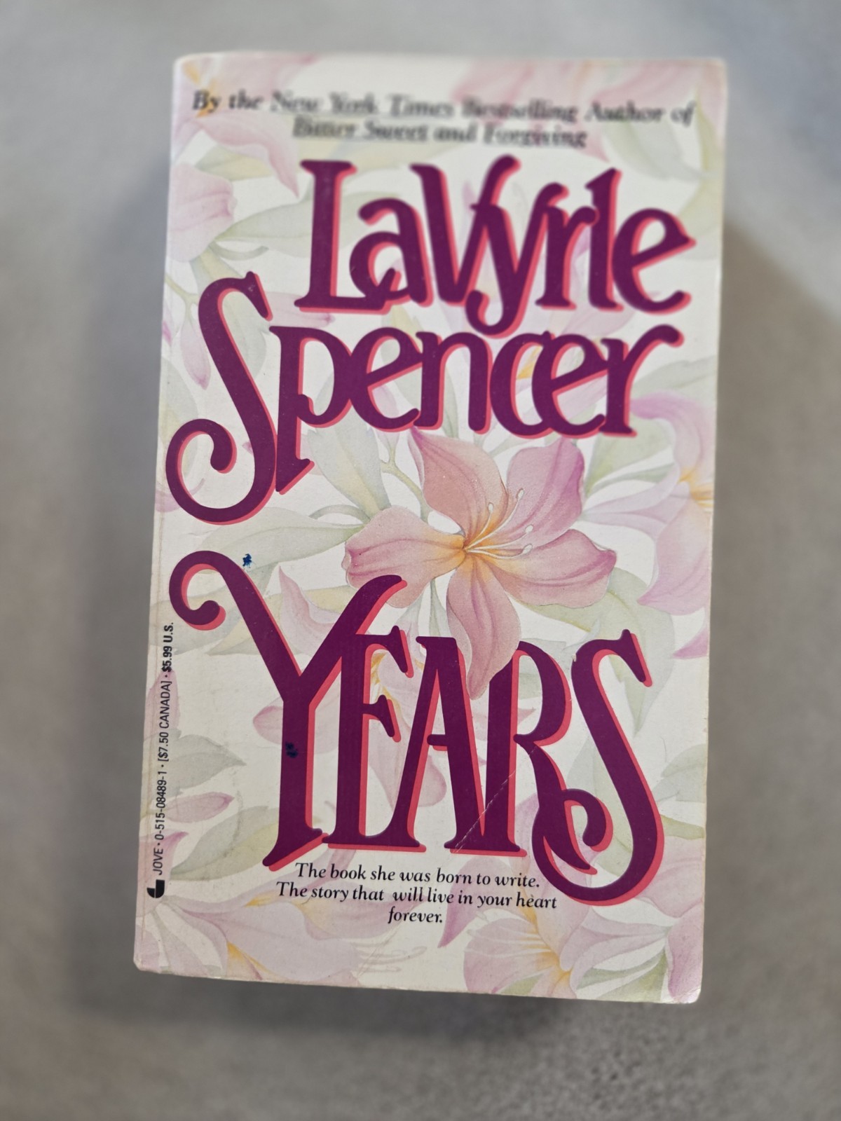 LaVyrle Spencer Lot Of 12. 1 2-in-1 With Another Author =13 Stories. Romance.