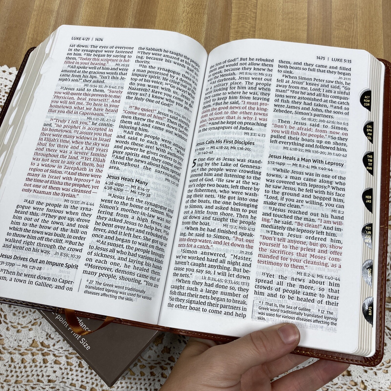 NIV Large print Reference Bible – 12 point font – Red letter – Thumb-indexed