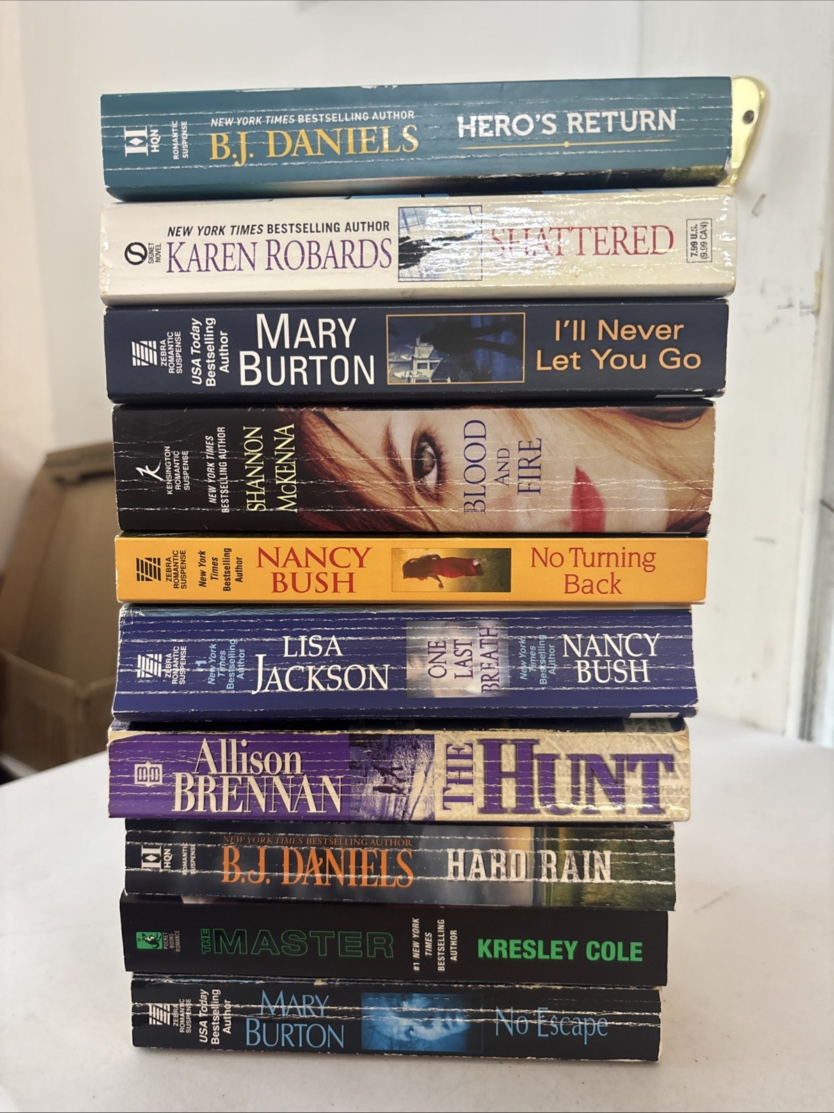 Lot of 10 Romantic Suspense – Mixed Authors – Mass Paperbacks FREE SHIPPING