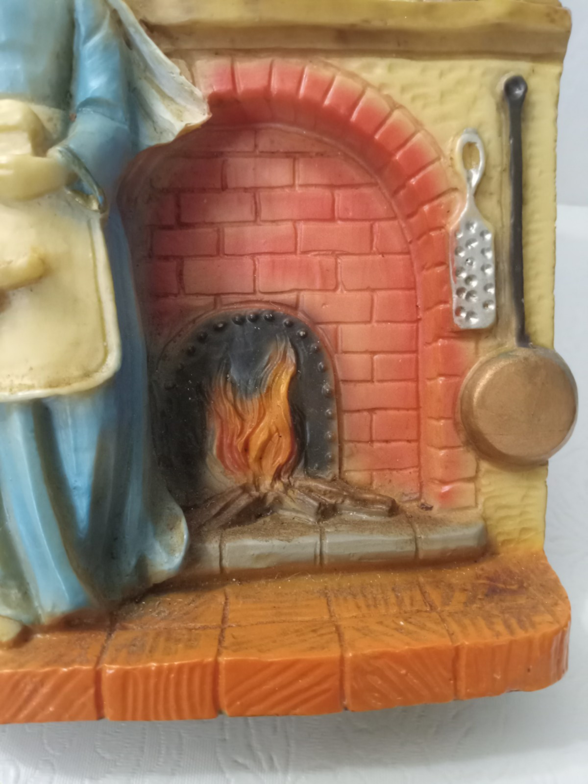 The Kitchen. Madona Display Resin Plake Figurine Unbranded.