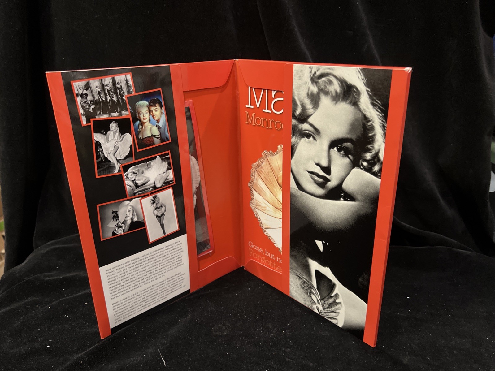 Marilyn Monroe Gone But Not Forgotten Jessica Bailey Book + 8.5″x5.5″ postcards